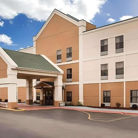 Halsted Inn And Suites Harvey - Chicago Southland Екстериор снимка